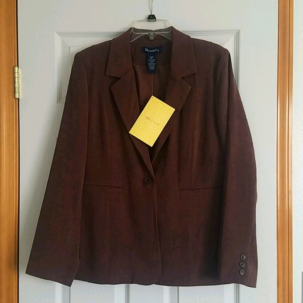 New, never worn poly/spandex lightweight blazer